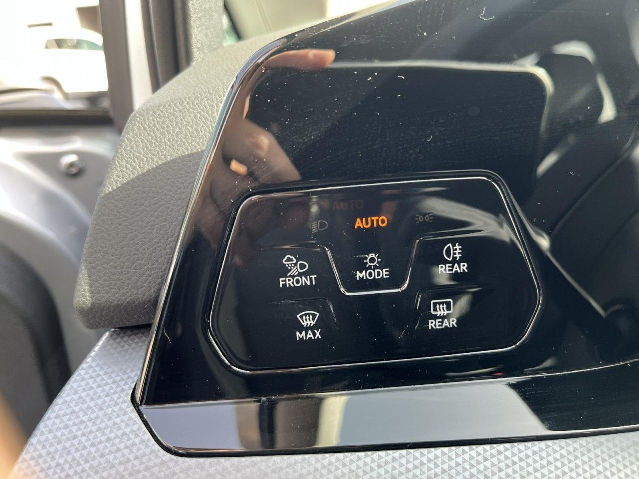 Golf VIII Variant 1.5 eTSI Active DSG (LEDPlus, NAVI,APP,SH)