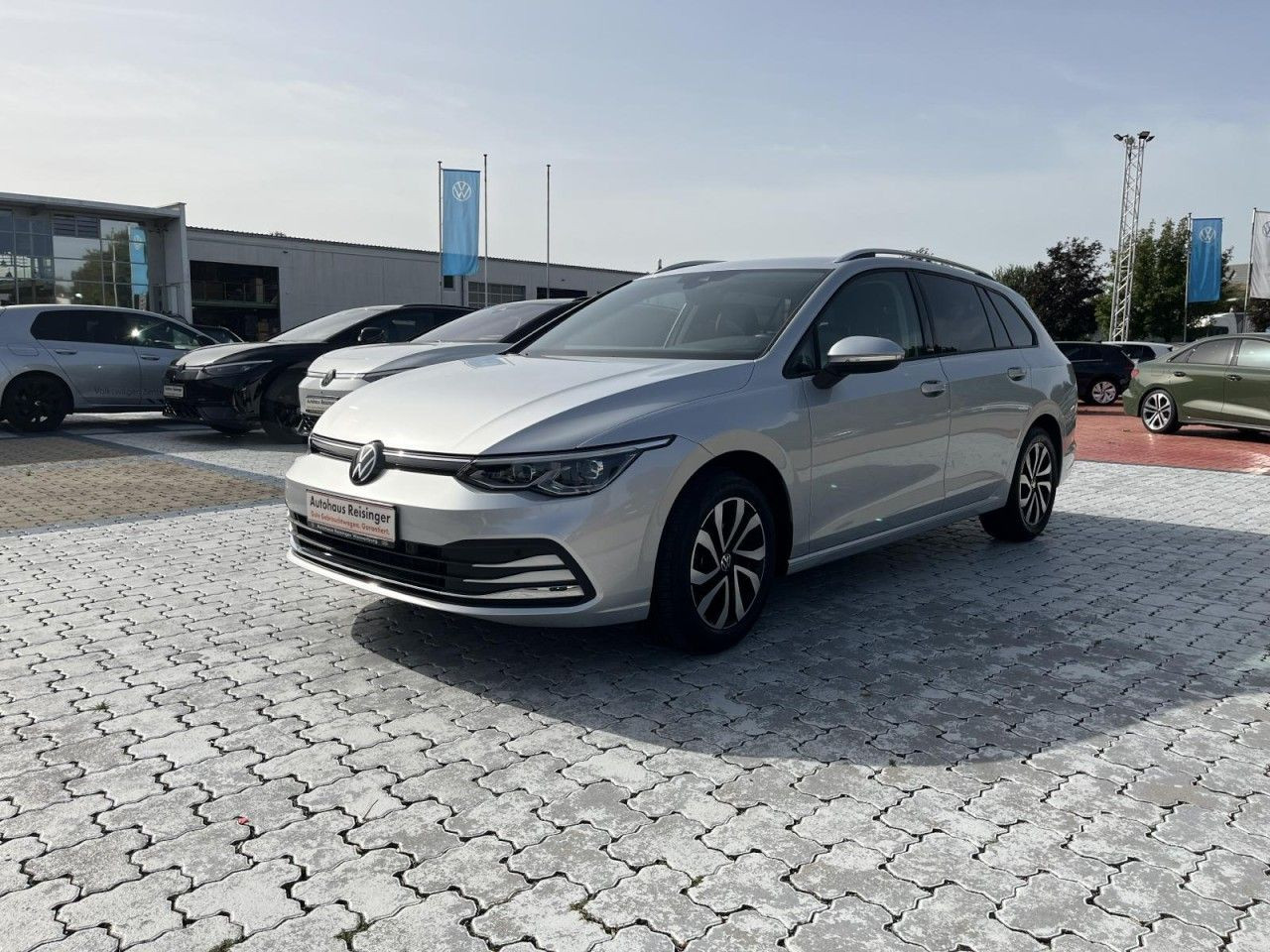 Golf VIII Variant 1.5 eTSI Active DSG (LEDPlus, NAVI,APP,SH)