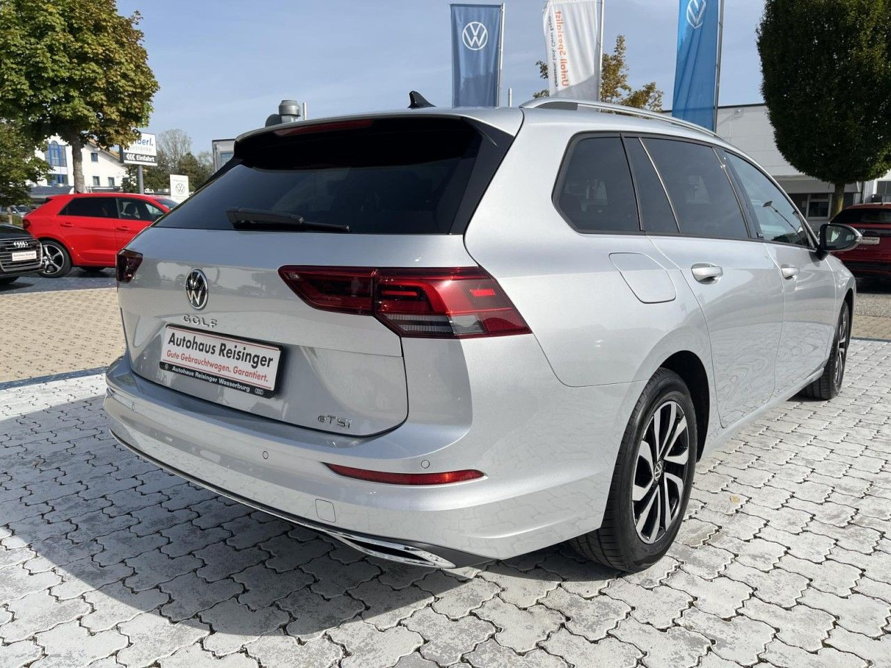 Golf VIII Variant 1.5 eTSI Active DSG (LEDPlus, NAVI,APP,SH)