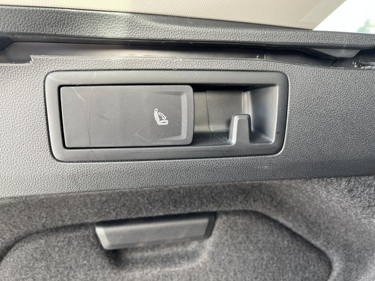 Golf VIII Variant 1.5 eTSI Active DSG (LEDPlus, NAVI,APP,SH)