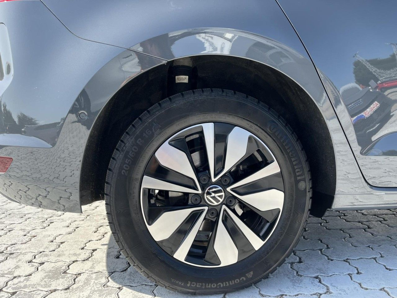Touran 2.0 TDI GOAL DSG (IQLight+NAVI+APP+ACC+AHK)