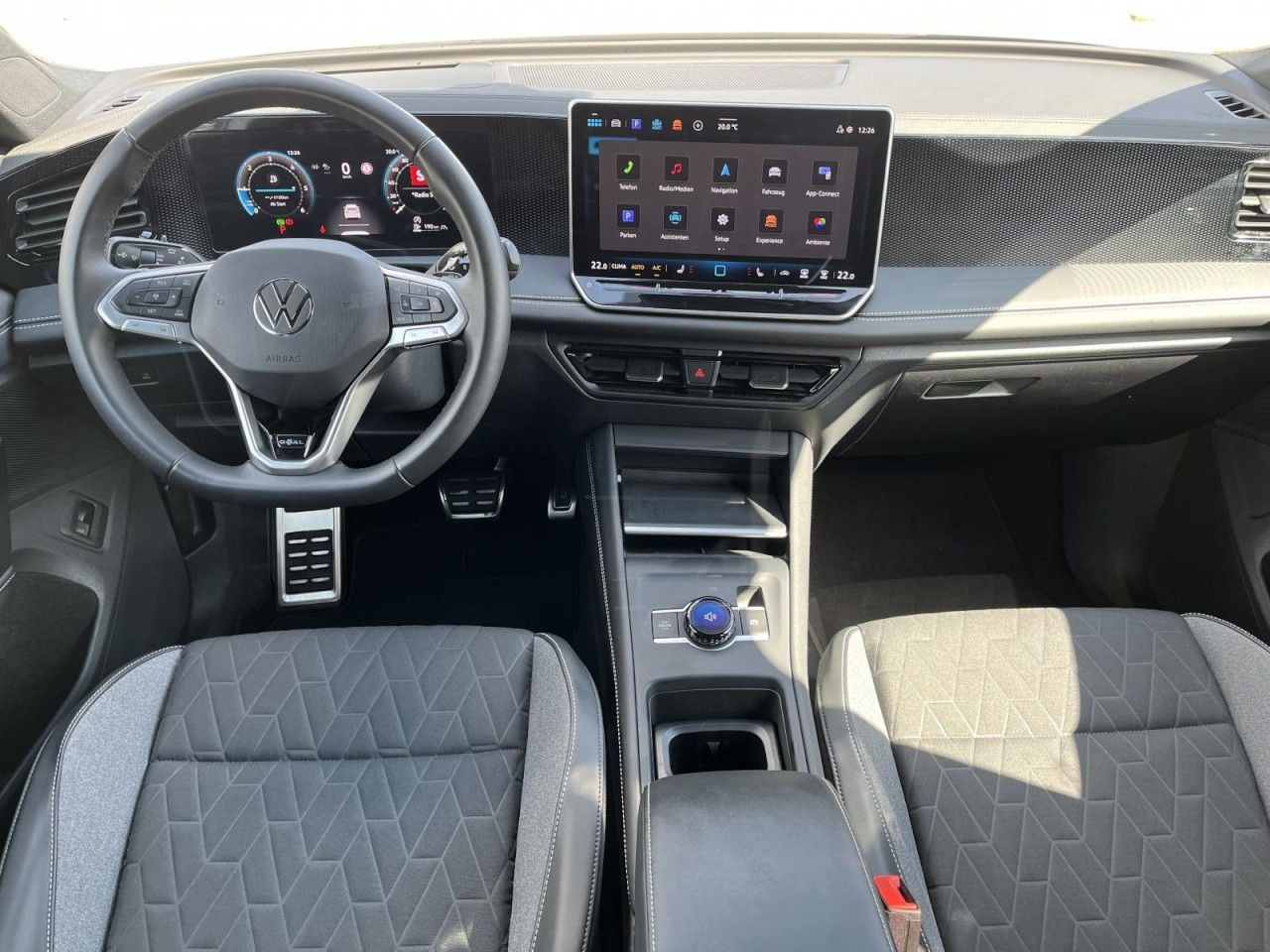 Tiguan 2.0 TDI GOAL DSG (AreaView+HeadUP+AHK+IQLight)