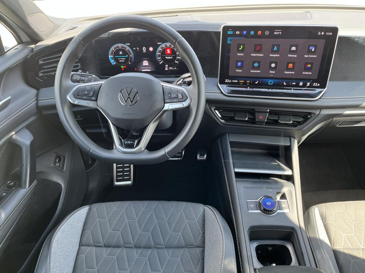 Tiguan 2.0 TDI GOAL DSG (AreaView+HeadUP+AHK+IQLight)