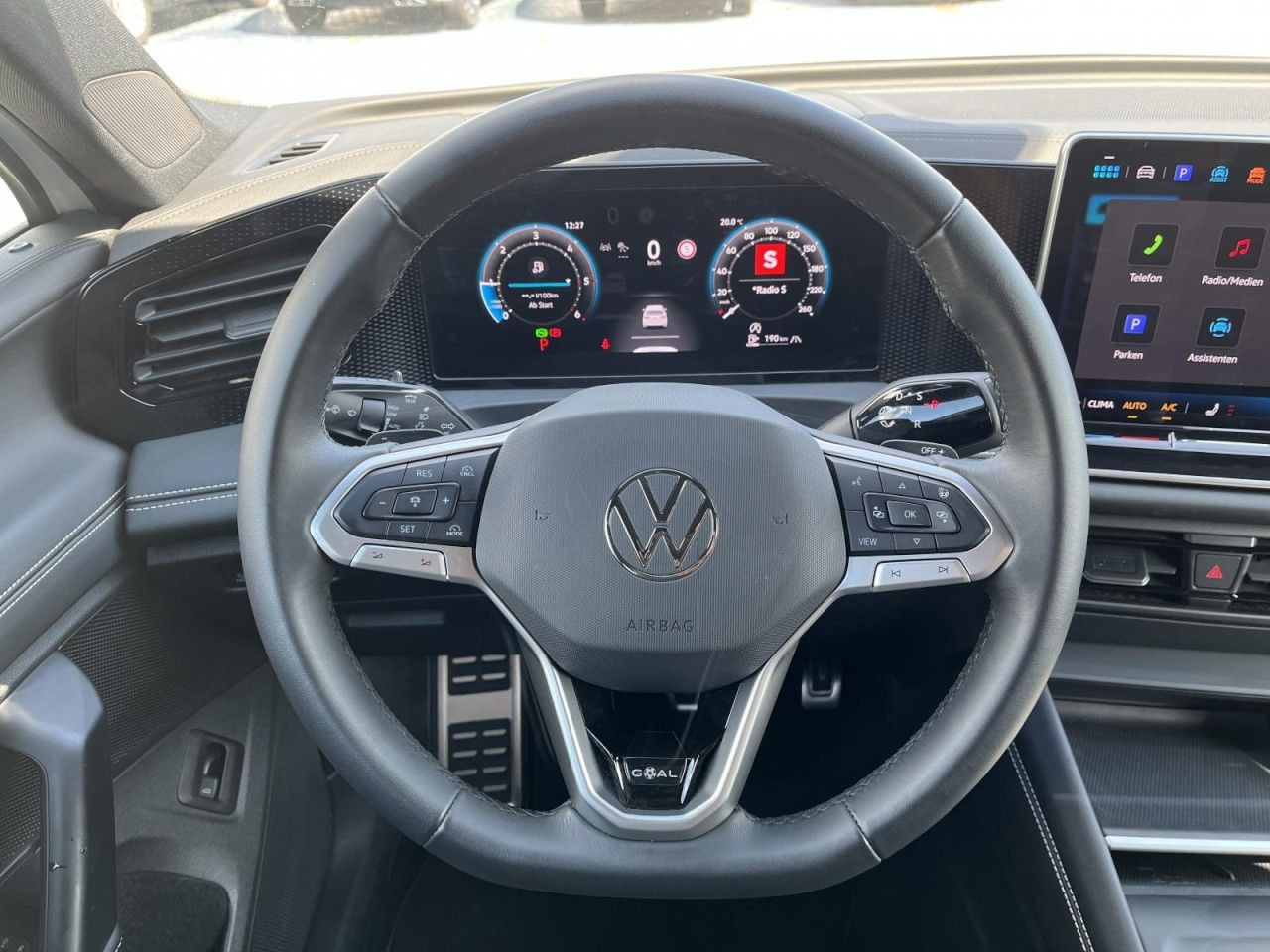 Tiguan 2.0 TDI GOAL DSG (AreaView+HeadUP+AHK+IQLight)