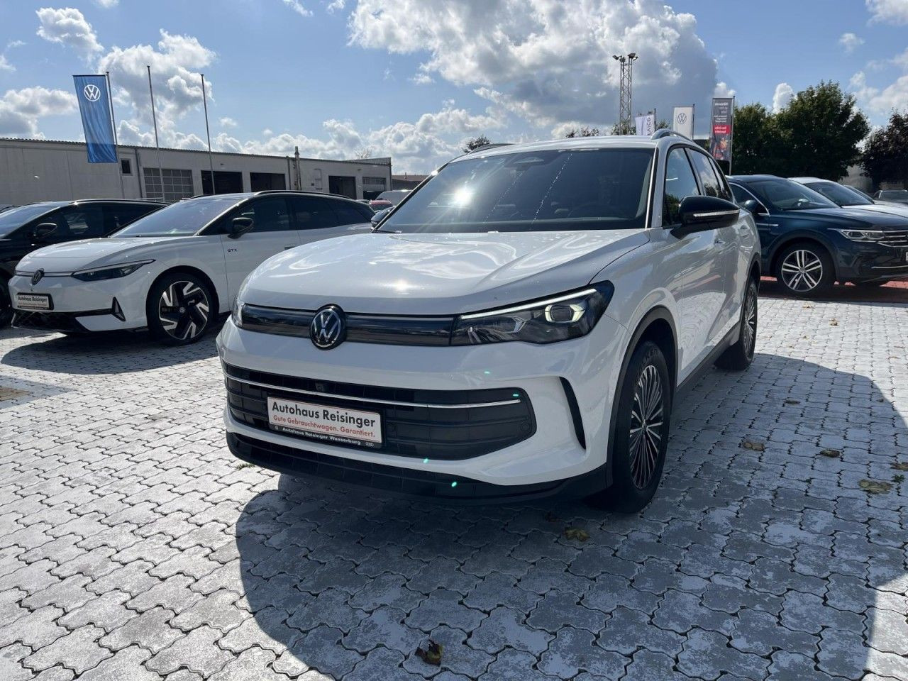 Tiguan 2.0 TDI GOAL DSG (AreaView+HeadUP+AHK+IQLight)