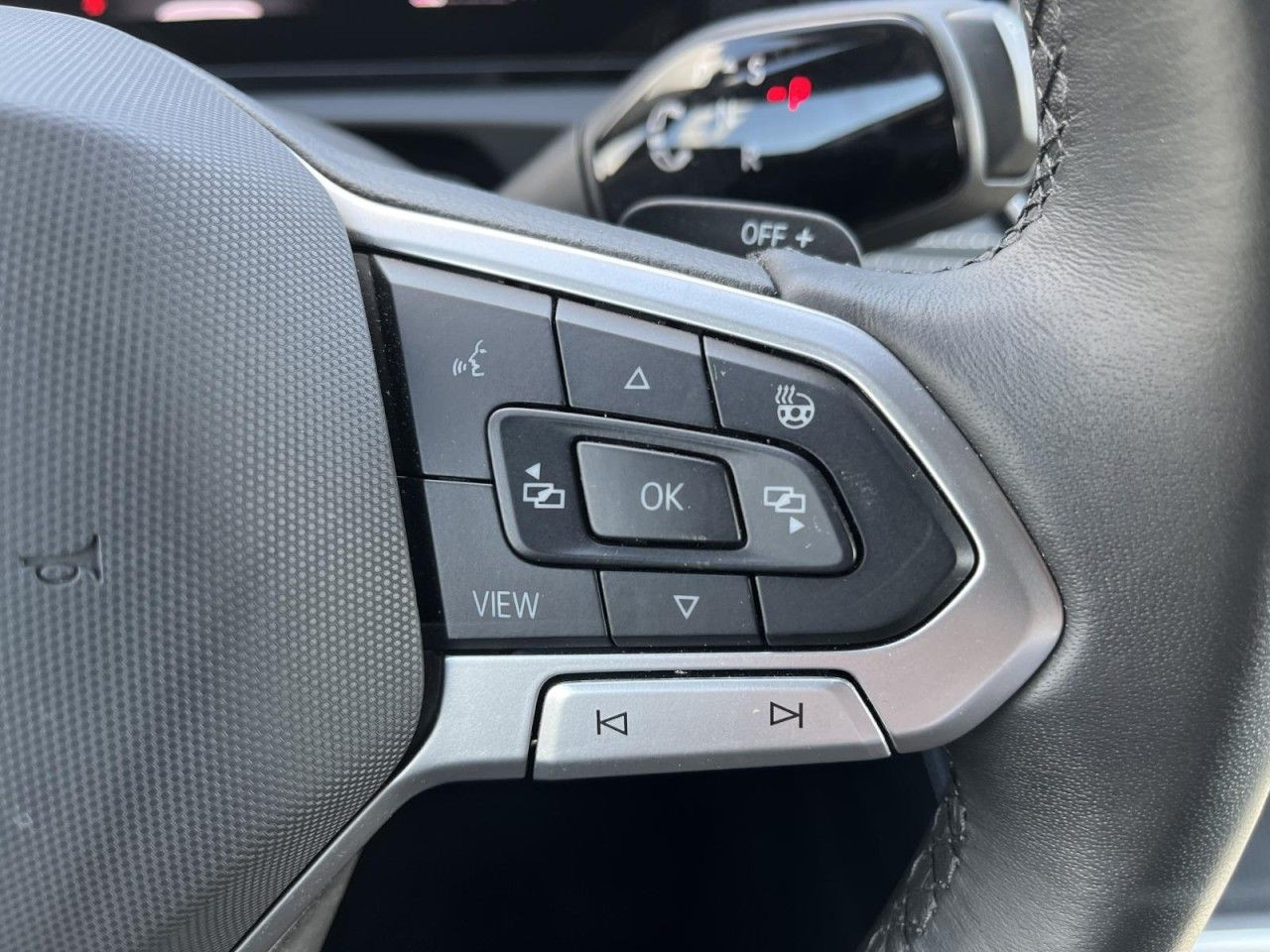 Tiguan 2.0 TDI GOAL DSG (AreaView+HeadUP+AHK+IQLight)
