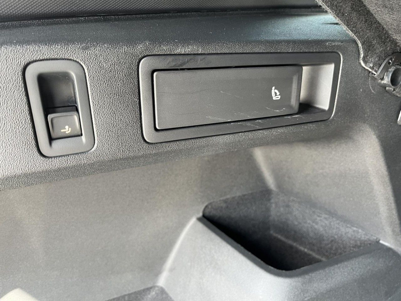 Tiguan 2.0 TDI GOAL DSG (AreaView+HeadUP+AHK+IQLight)