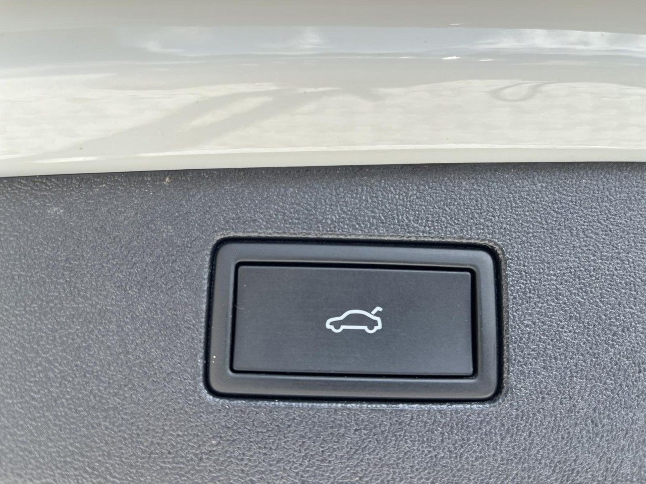 Tiguan 2.0 TDI GOAL DSG (AreaView+HeadUP+AHK+IQLight)