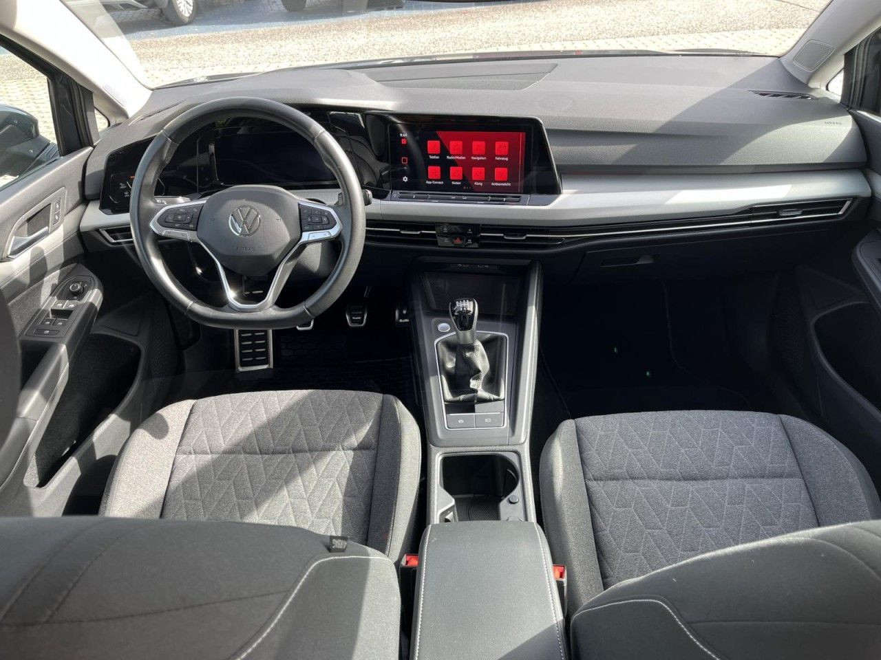 Golf VIII 1.5 TSI Move (LEDPlus+NAVI+RearVieW+APP)