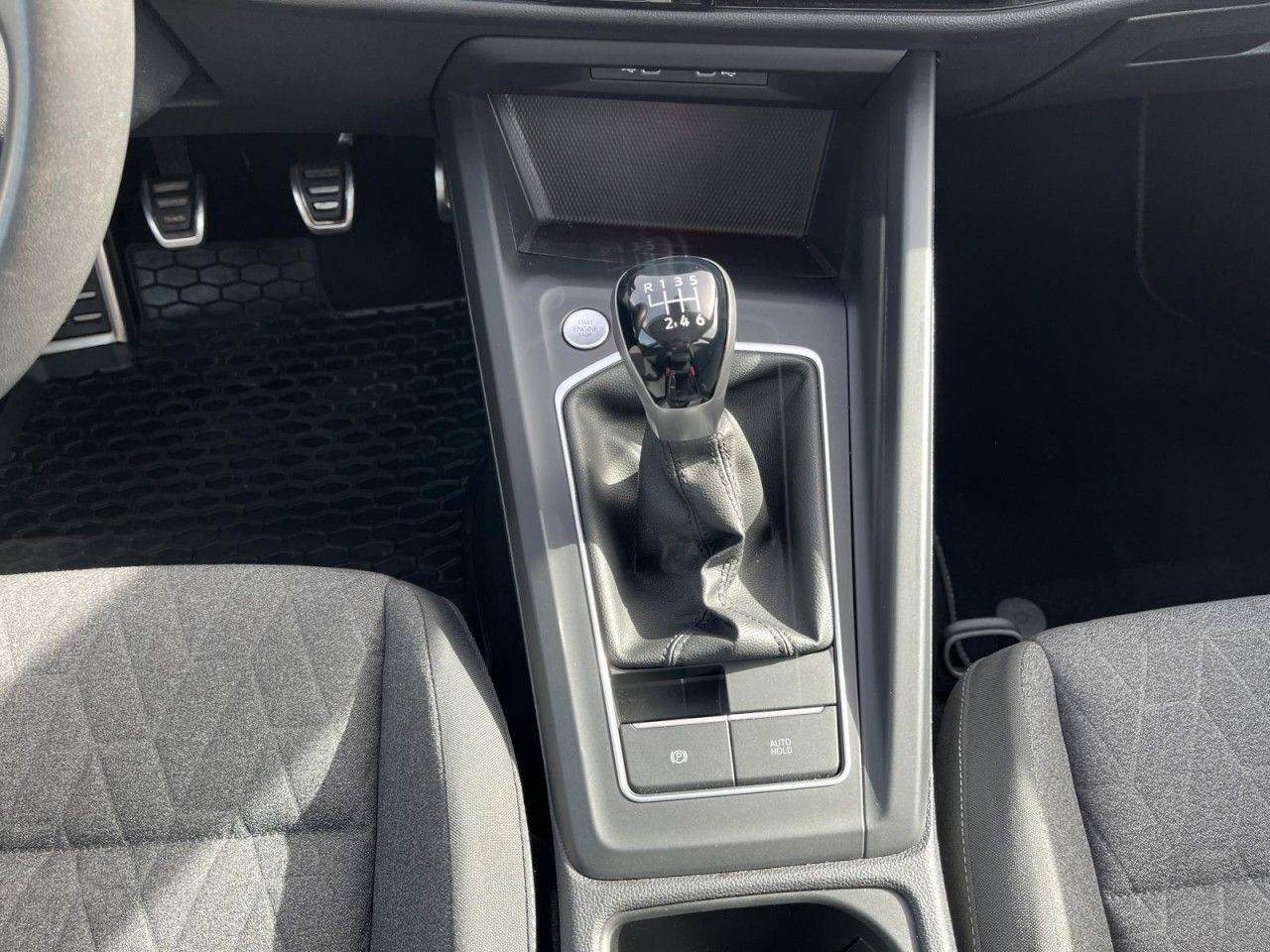 Golf VIII 1.5 TSI Move (LEDPlus+NAVI+RearVieW+APP)