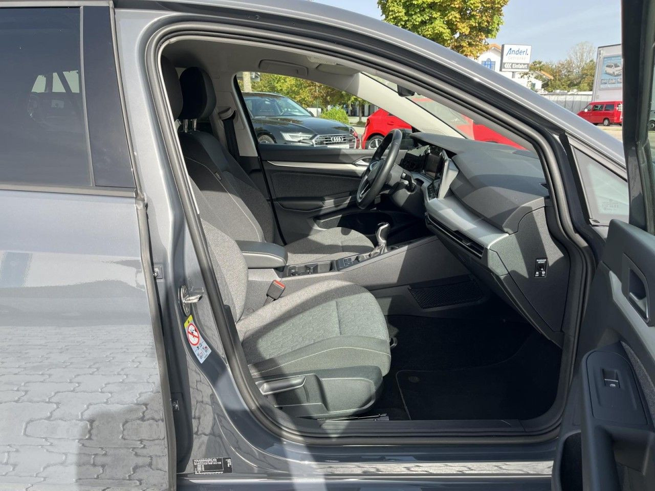 Golf VIII 1.5 TSI Move (LEDPlus+NAVI+RearVieW+APP)