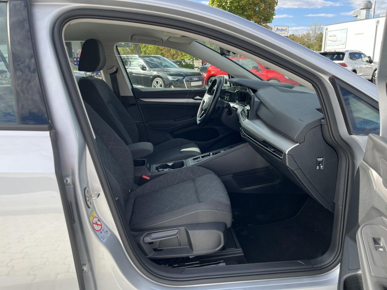 Golf VIII Variant 1.5 eTSI Life DSG (LEDPlus+NAVI+APP+ACC)