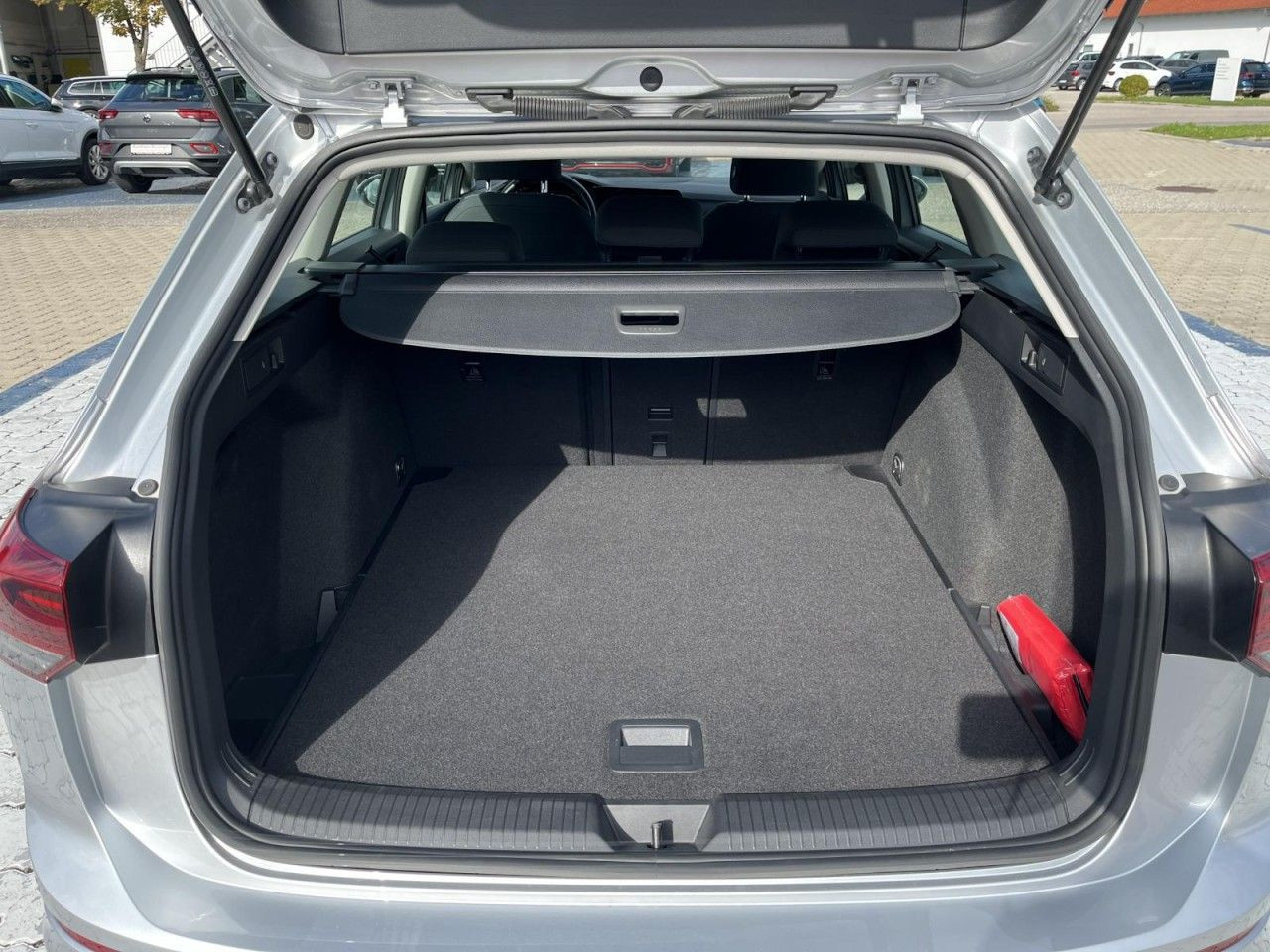 Golf VIII Variant 1.5 eTSI Life DSG (LEDPlus+NAVI+APP+ACC)