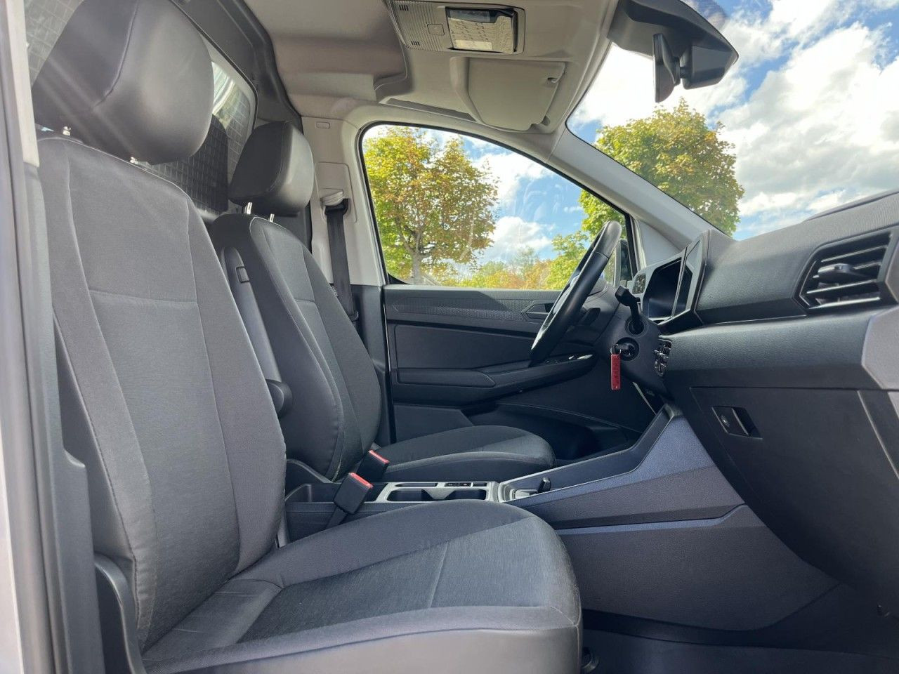 Caddy Cargo 2.0 TDI DSG (LED+NAVI+RearView+Standh.+Temp.)