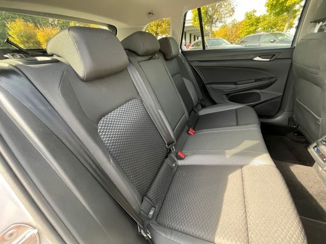 Golf VIII Variant 1.5 e TSI Active DSG (AHK+Standh.+Navi+LED)