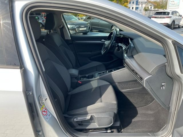 Golf VIII Variant 1.5 e TSI Active DSG (AHK+Standh.+Navi+LED)