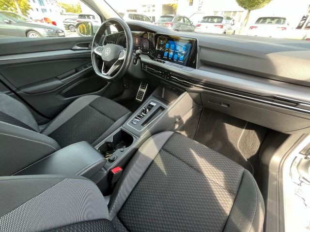Golf VIII Variant 1.5 e TSI Active DSG (AHK+Standh.+Navi+LED)