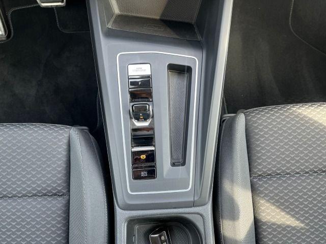 Golf VIII Variant 1.5 e TSI Active DSG (AHK+Standh.+Navi+LED)