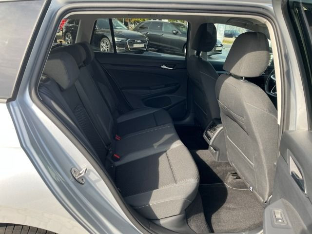 Golf VIII Variant 1.5 e TSI Active DSG (AHK+Standh.+Navi+LED)