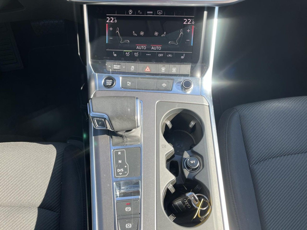 A6 Avant 40 TDI quattro S tronic (LED+ACC+AHK)