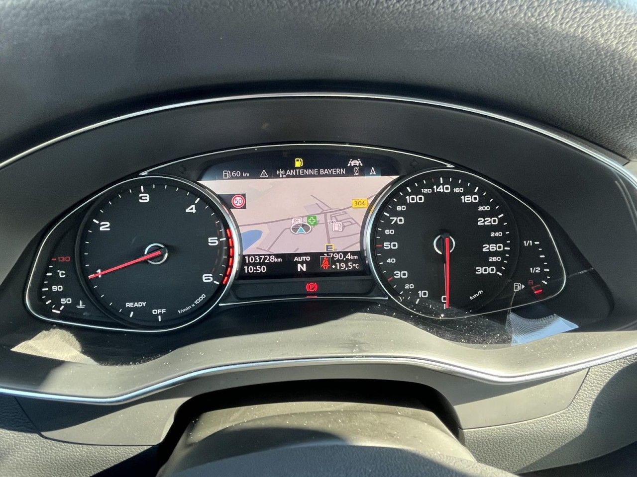 A6 Avant 40 TDI quattro S tronic (LED+ACC+AHK)