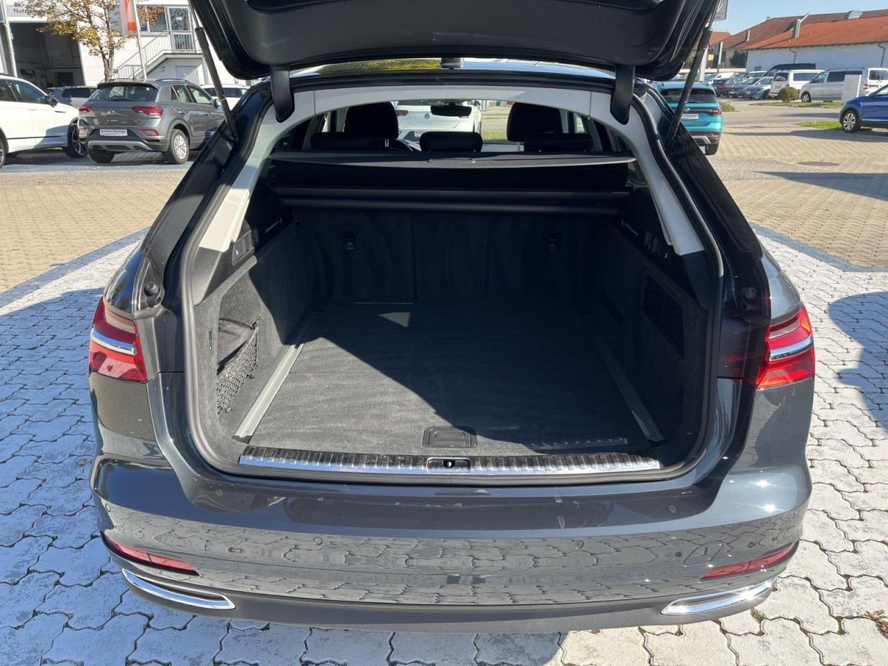 A6 Avant 40 TDI quattro S tronic (LED+ACC+AHK)