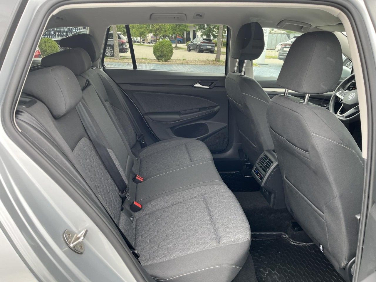 Golf VIII Variant 1.5 TSI Move (LED+NAVI+APP+Standh.)