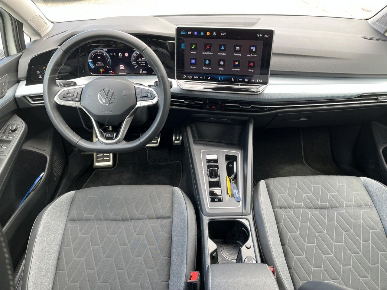 Golf VIII GOAL 2.0 TDI DSG (LEDPlus+NAVI+APP+AHK+ACC+RearView)