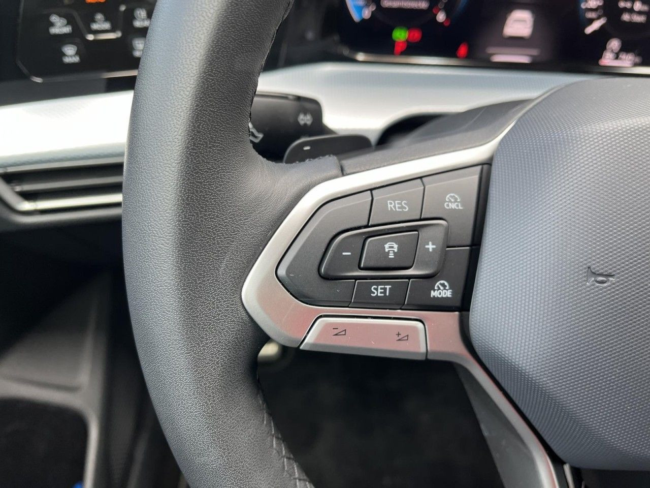 Golf VIII GOAL 2.0 TDI DSG (LEDPlus+NAVI+APP+AHK+ACC+RearView)