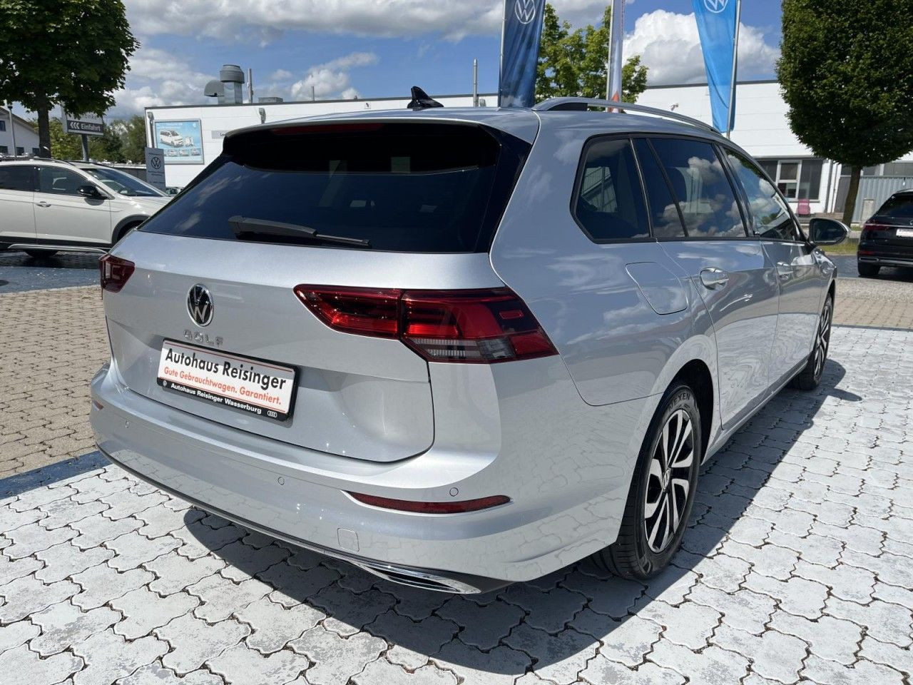 Golf VIII Variant 1,5 TSI Active (NAVI+LED+APP+SH+Standh.)