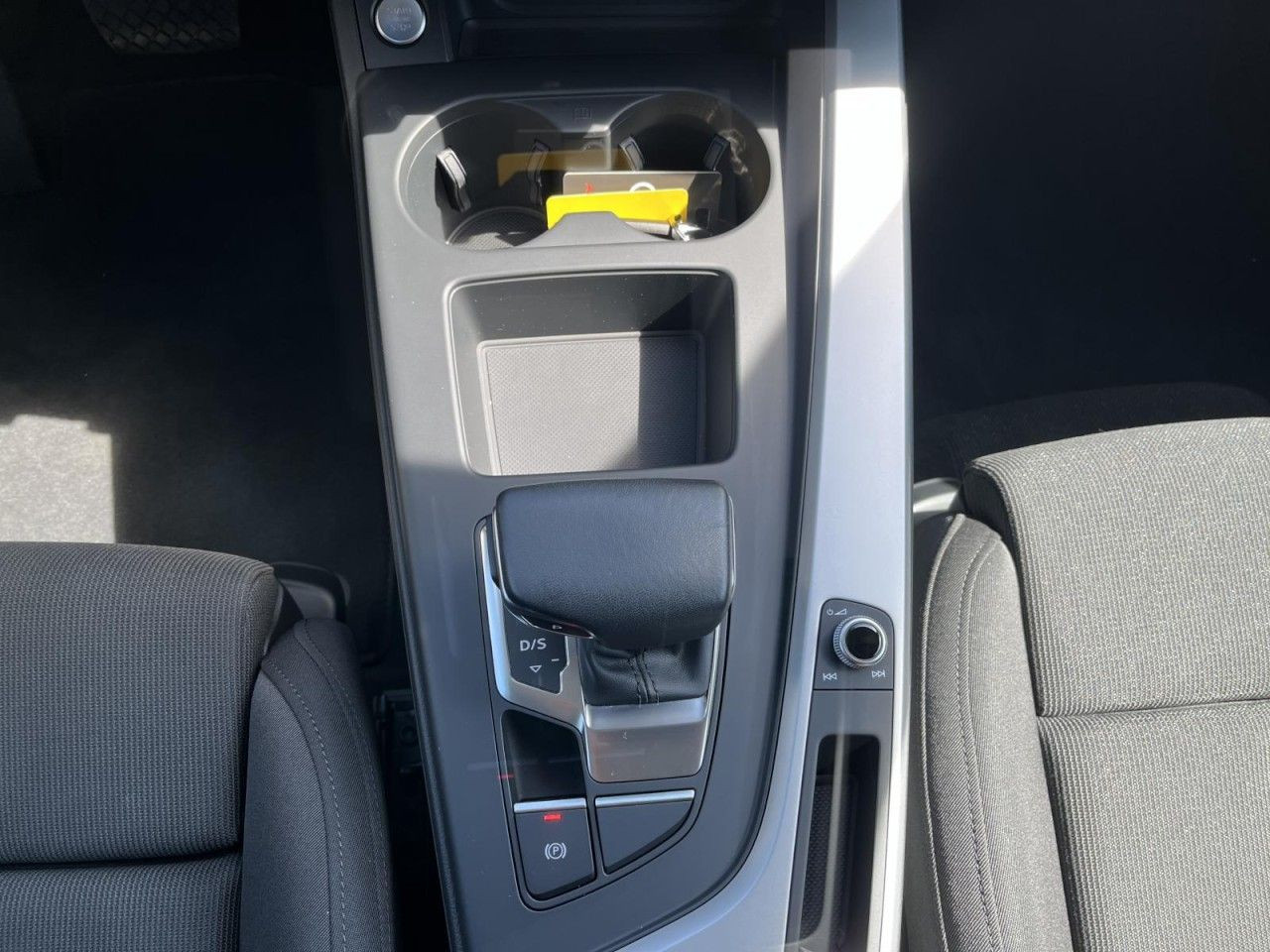 A4 Avant 40 2.0 TFSI S-Tronic (LED+Navi+AHK+R-Kamera+Sound)