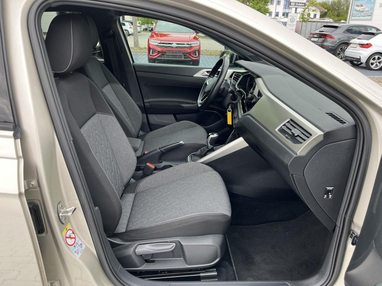 Taigo 1.0 TSI Move DSG (IQLight+NAVI+APP+AHK+ACC+RearView)