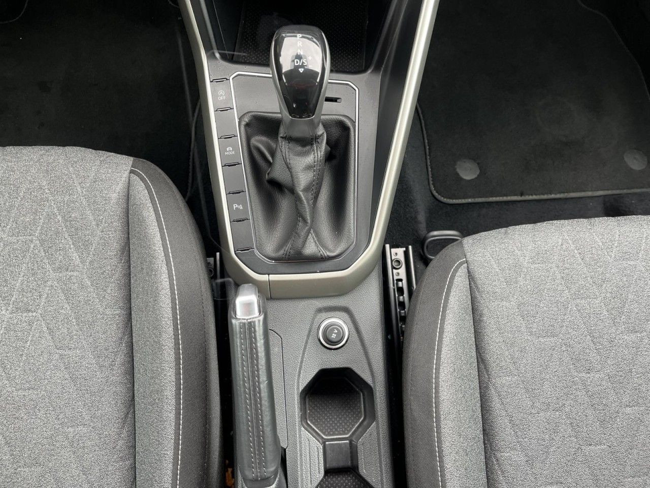 Taigo 1.0 TSI Move DSG (IQLight+NAVI+APP+AHK+ACC+RearView)
