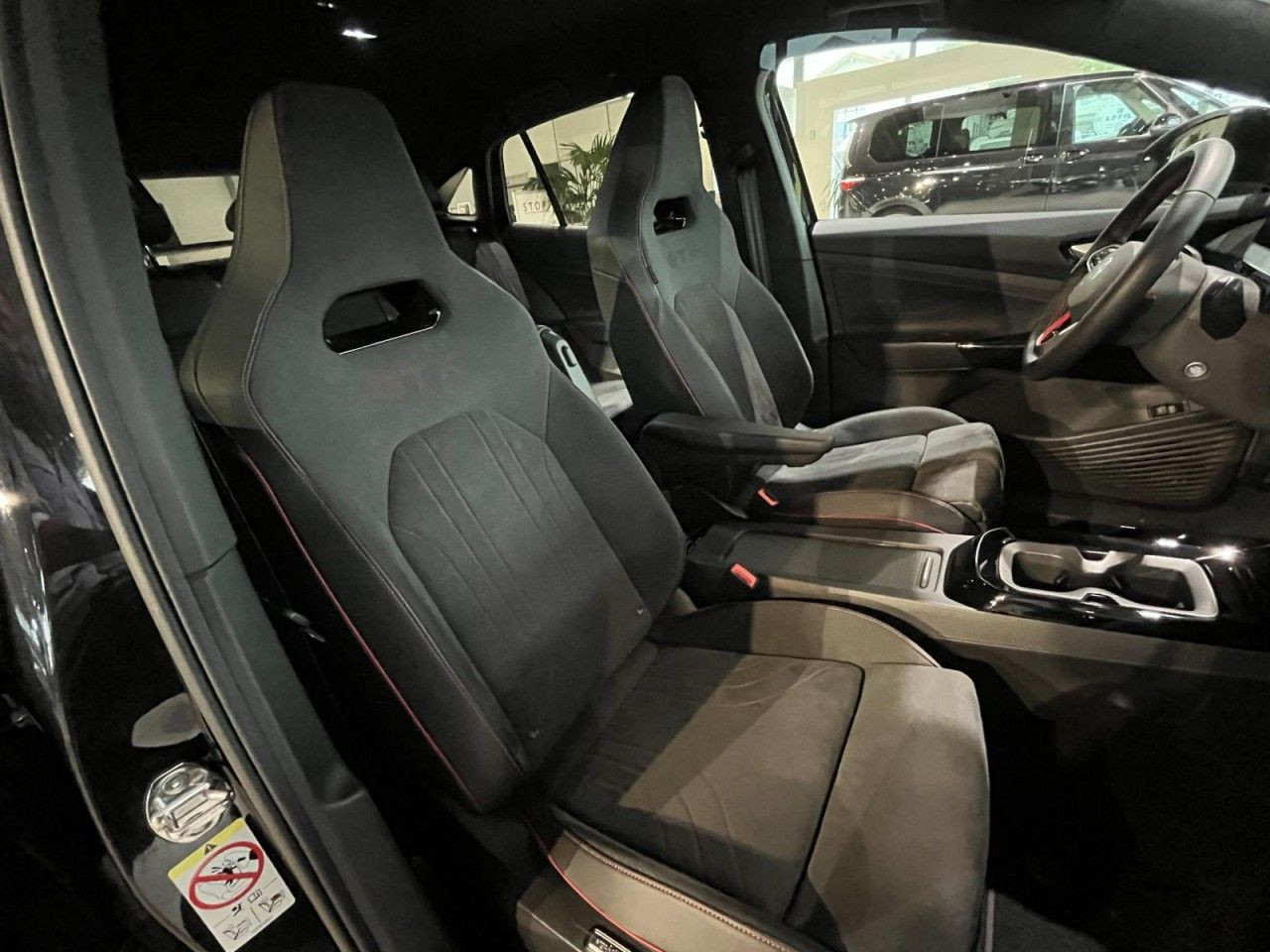 ID.5 GTX 4Motion (IQLight+NAVI+APP+HeadUp+RearView+Harm. Kardon)
