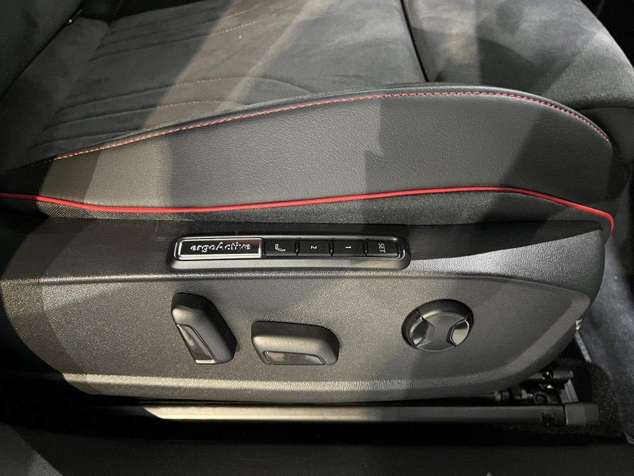 ID.5 GTX 4Motion (IQLight+NAVI+APP+HeadUp+RearView+Harm. Kardon)