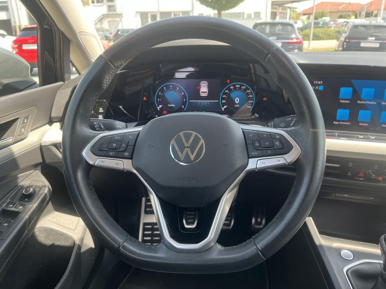 Golf VIII Variant 1.5 TSI Move (LEDPlus+NAVI+APP+RearView)