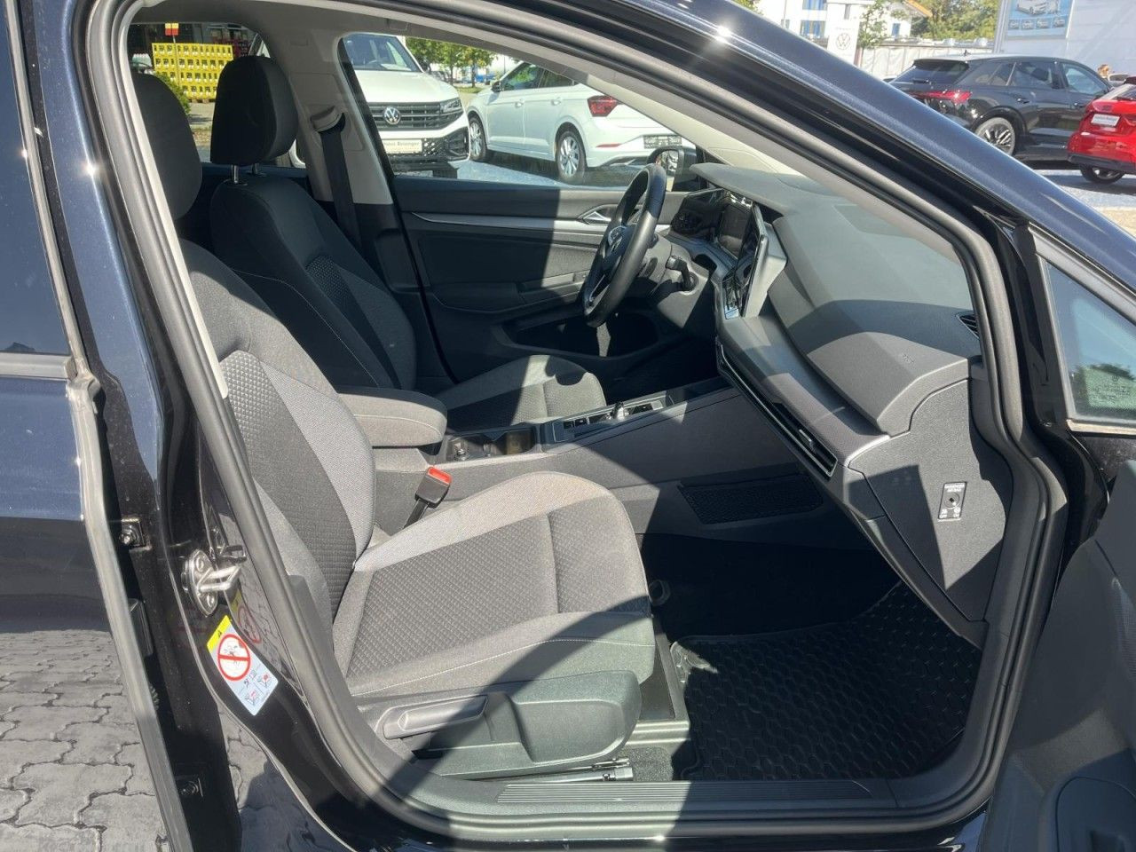 Golf VIII 1.5 eTSI Life DSG (MatrixLED+NAVI+APP+HeadUp+ACC)
