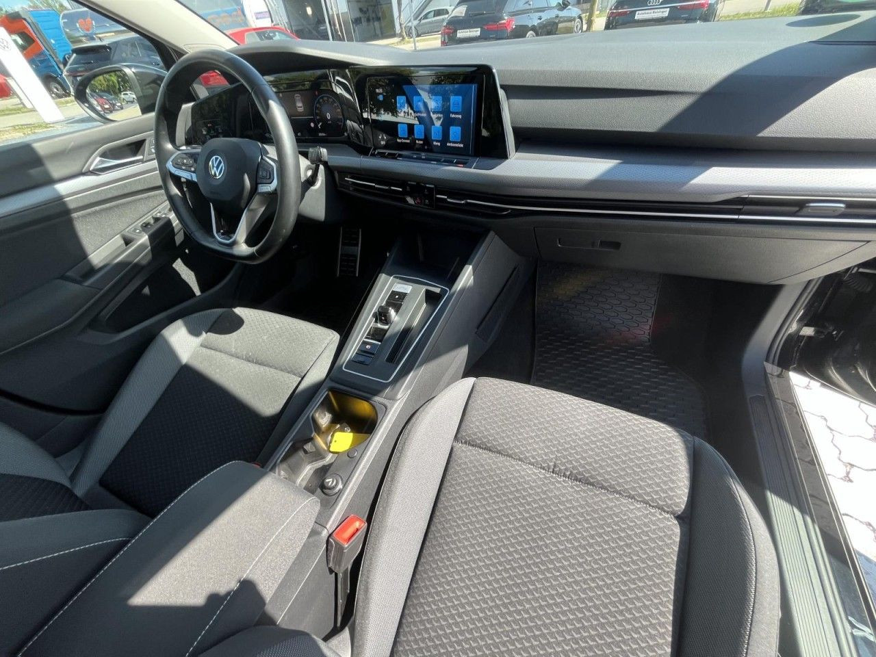 Golf VIII 1.5 eTSI Life DSG (MatrixLED+NAVI+APP+HeadUp+ACC)