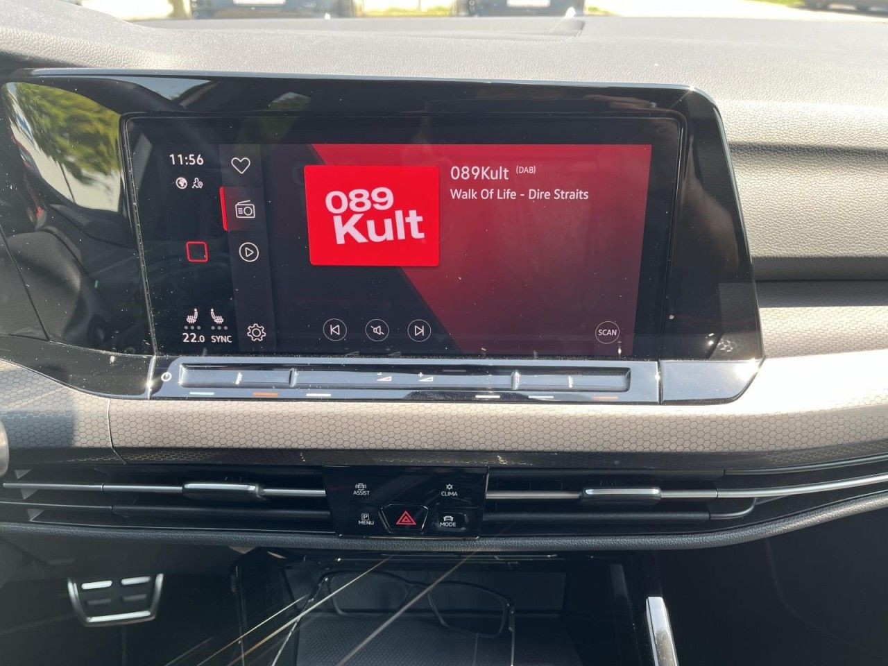 Golf VIII 2.0 l GTI Clubsport (Black Style+Navi+Rear View)