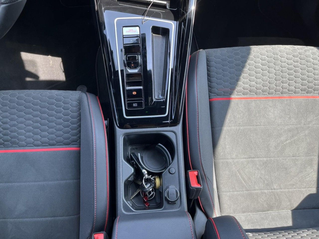 Golf VIII 2.0 l GTI Clubsport (Black Style+Navi+Rear View)