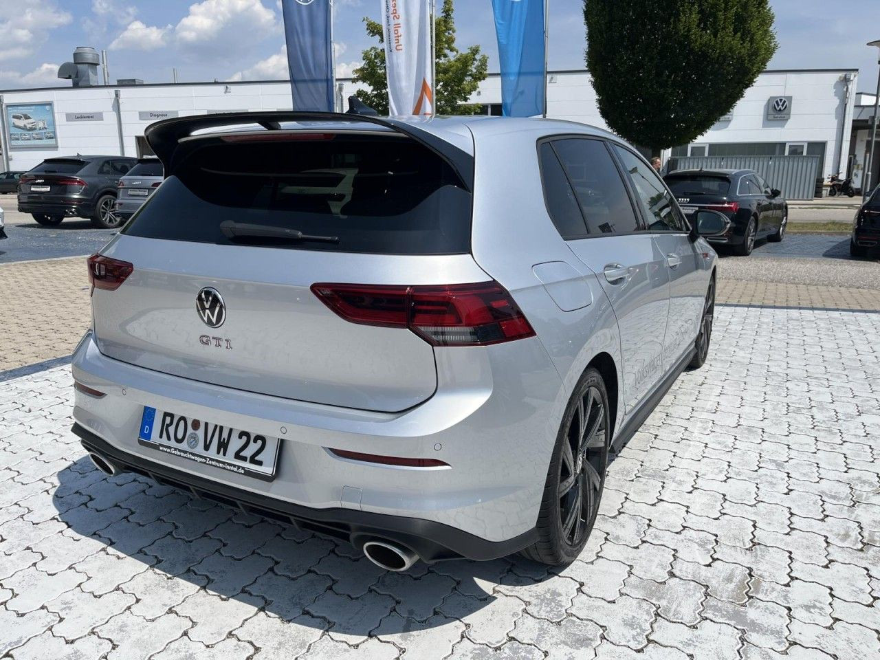Golf VIII 2.0 l GTI Clubsport (Black Style+Navi+Rear View)