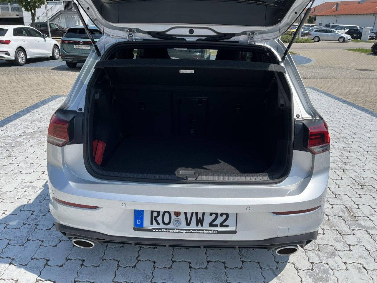 Golf VIII 2.0 l GTI Clubsport (Black Style+Navi+Rear View)
