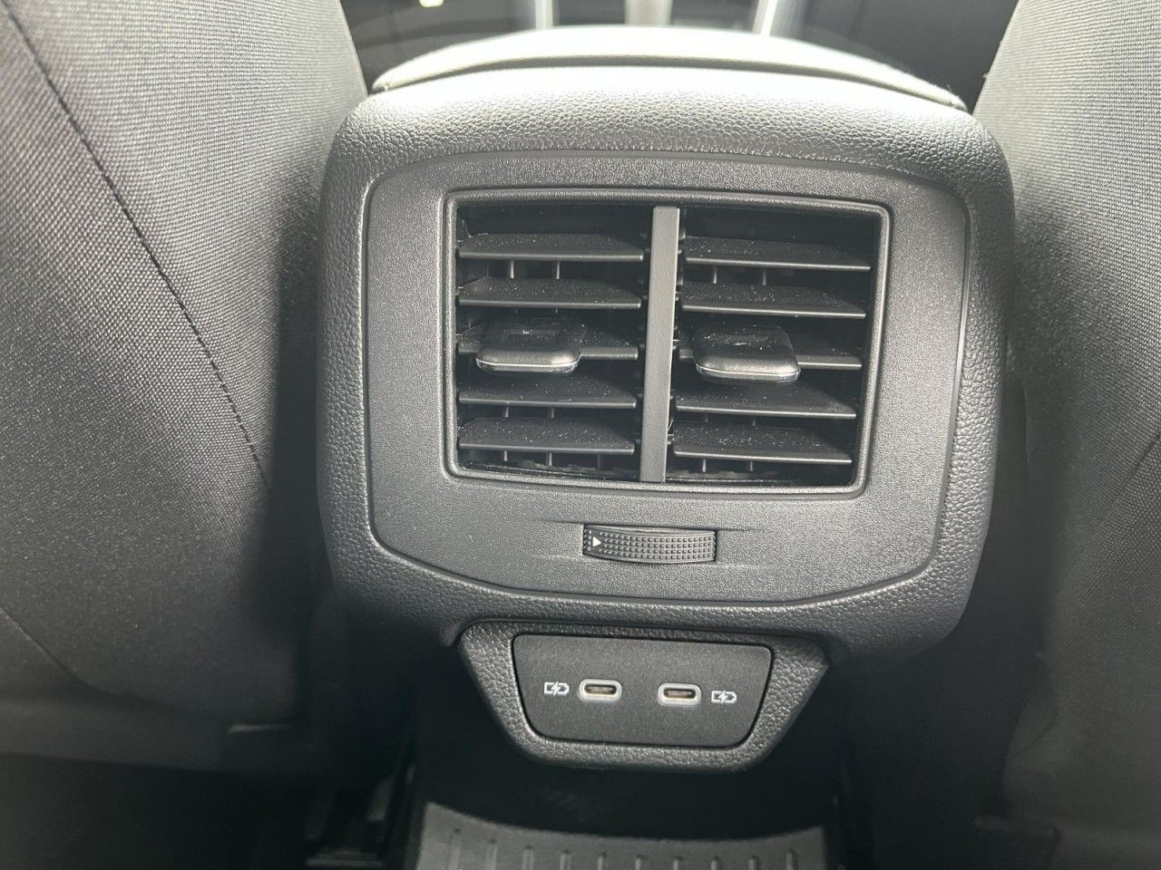 T-Roc 1,5 TSI DSG Style (LED+Klima+ACC+App)