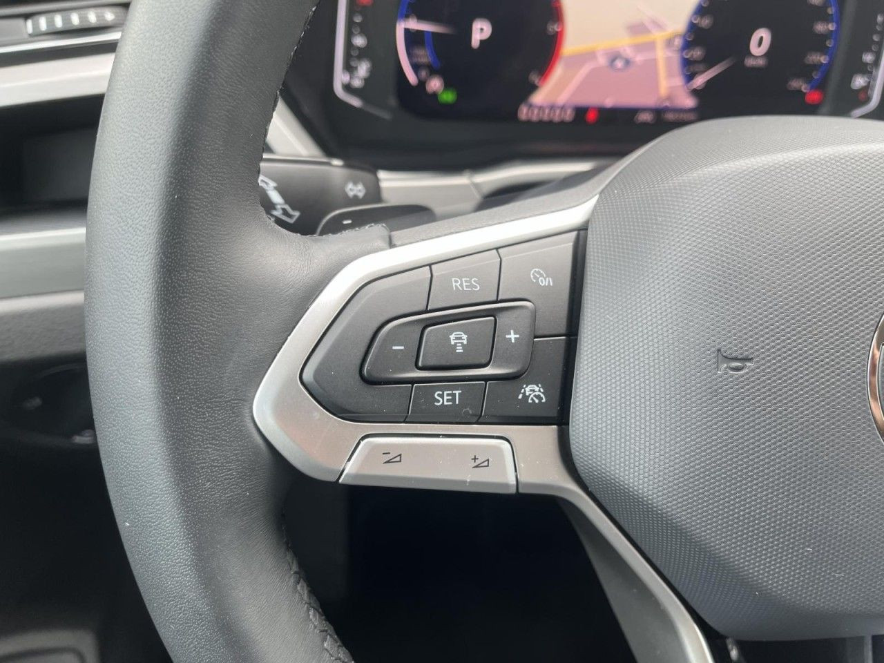 Touran 2,0 TDI DSG Comfortline (LED+Sitzhzg.+RearView)