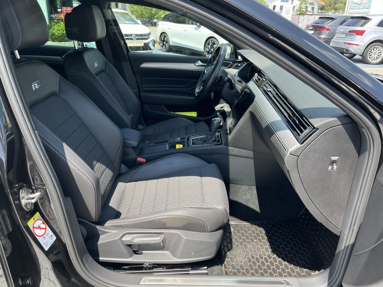 Passat Variant 2.0 TDI DSG R-Line (MatrixLED+AHK+Standh.+R-Kamera)