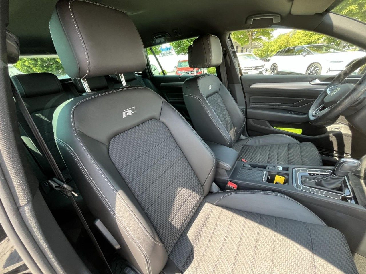 Passat Variant 2.0 TDI DSG R-Line (MatrixLED+AHK+Standh.+R-Kamera)