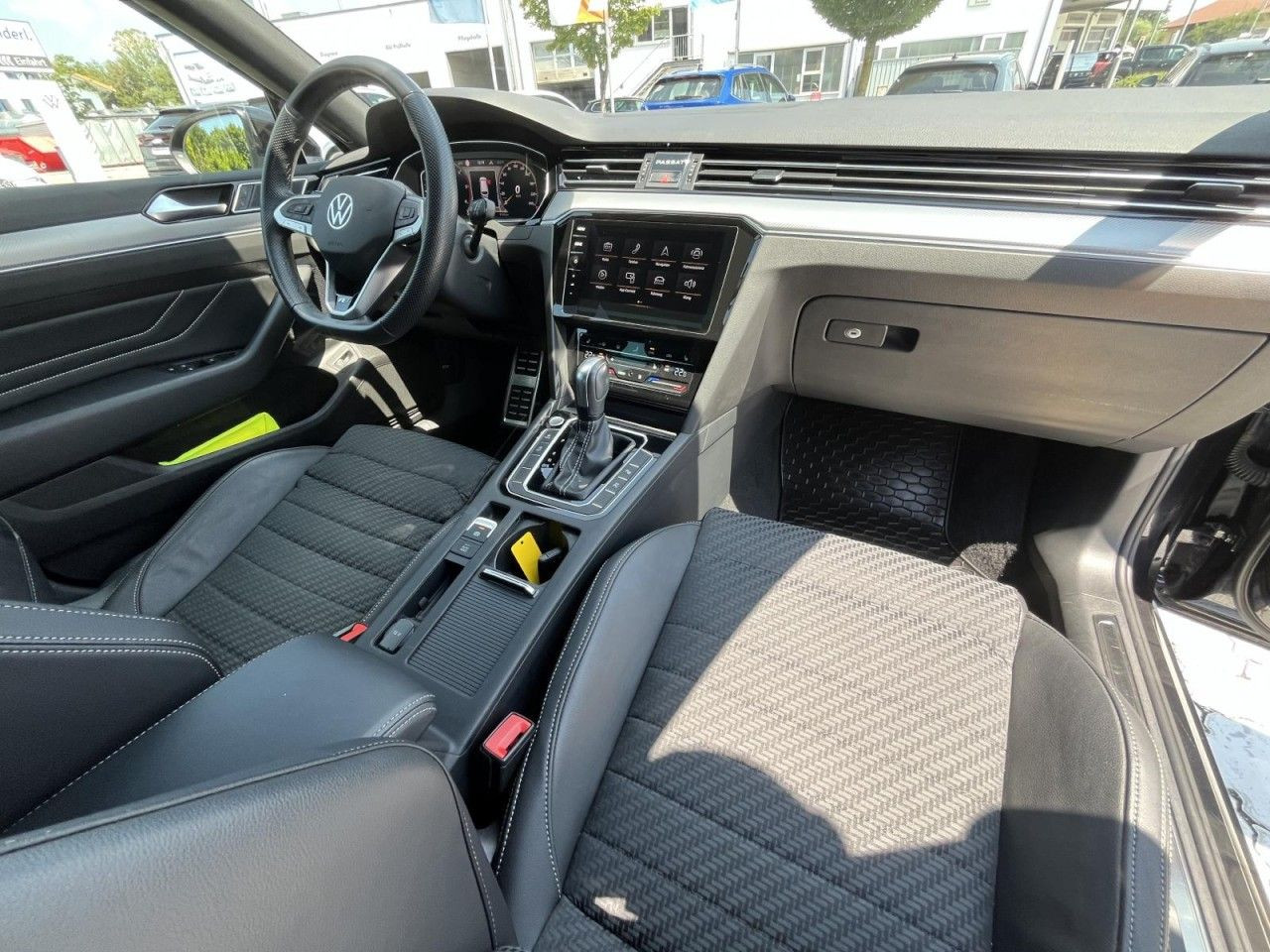 Passat Variant 2.0 TDI DSG R-Line (MatrixLED+AHK+Standh.+R-Kamera)