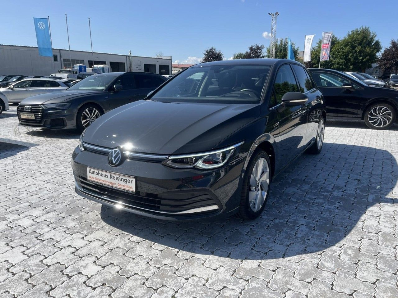 Golf VIII 1.5 TSI Style (LEDPlus+NAVI+APP+ACC+HeadUp+RearView+Sounds.)
