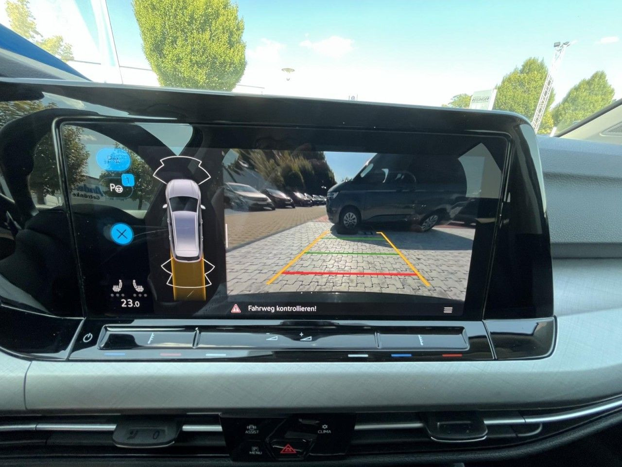 Golf VIII Variant 2,0 TDI DSG Life (LED+RearView)
