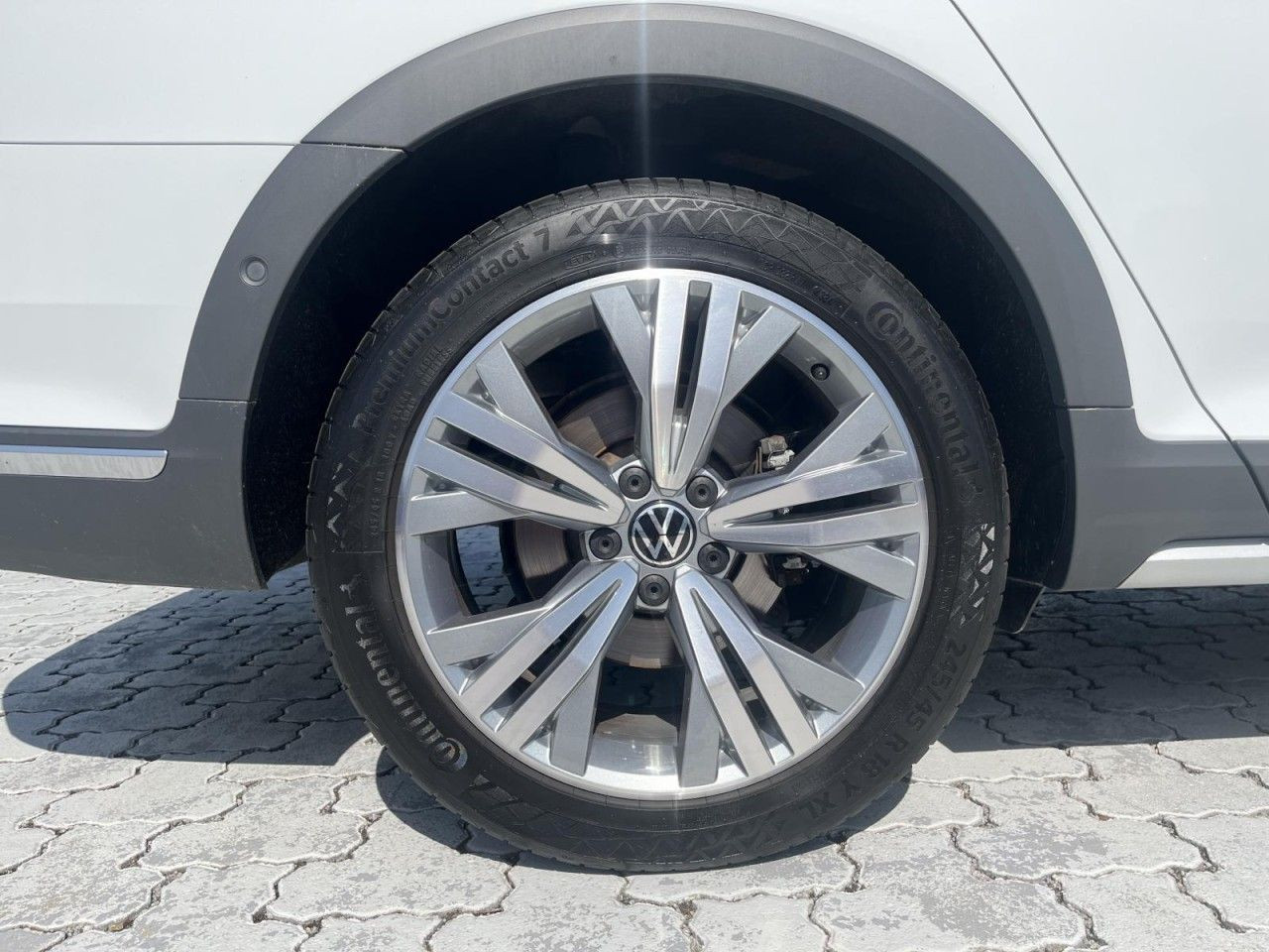 Passat Variant 2.0 TDI Alltrack 4Motion DSG (MatrixLED+NAVI+APP+AHK+ACC)